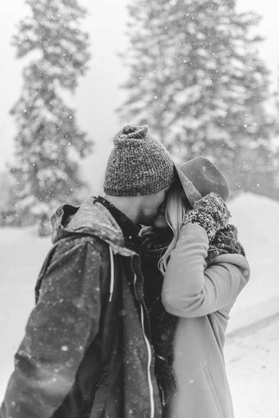 snowy mountain winter engagements_0017