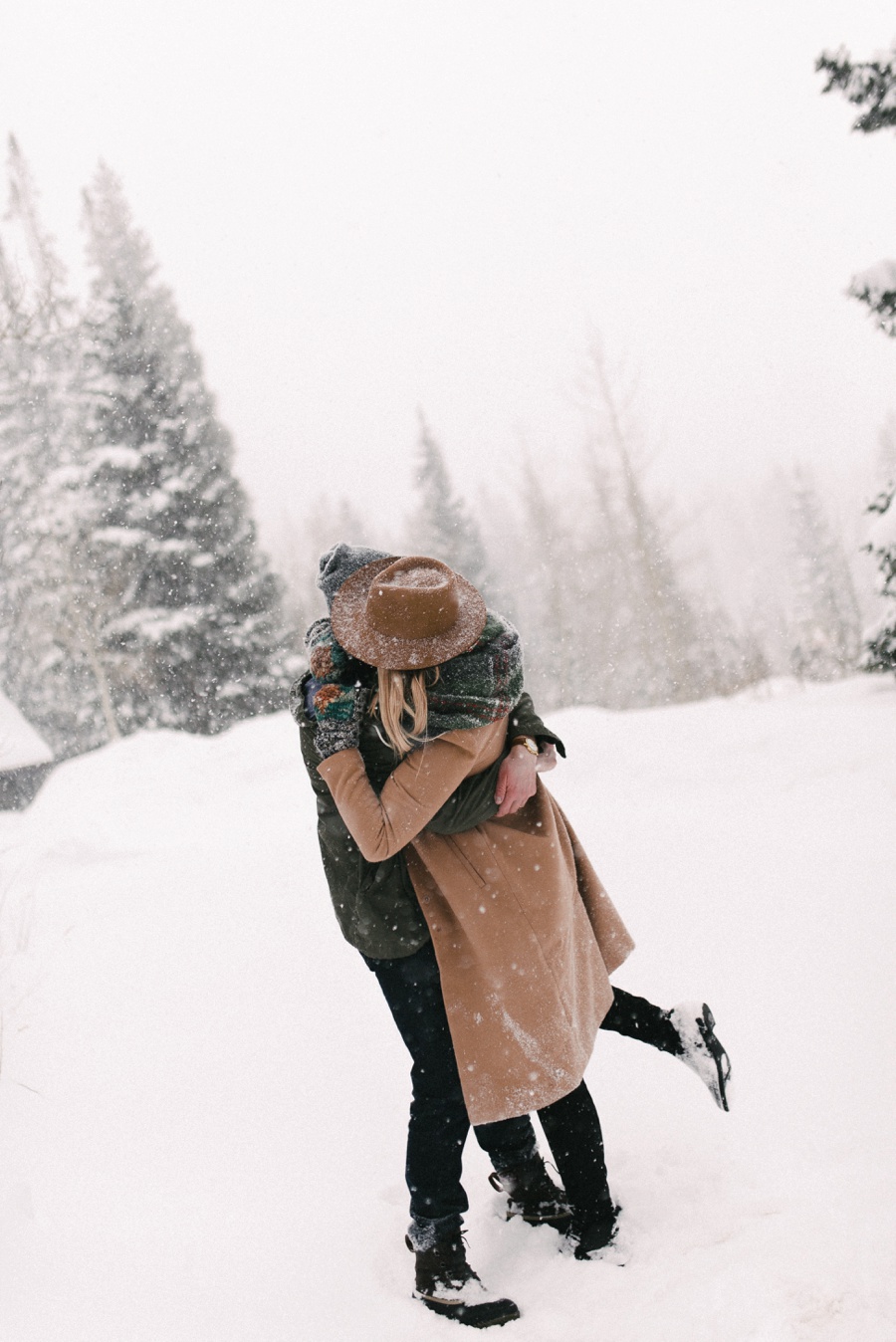 snowy mountain winter engagements_0034