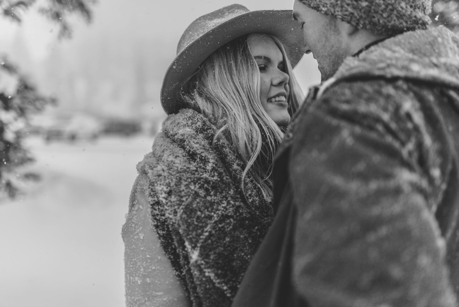 snowy mountain winter engagements_0035