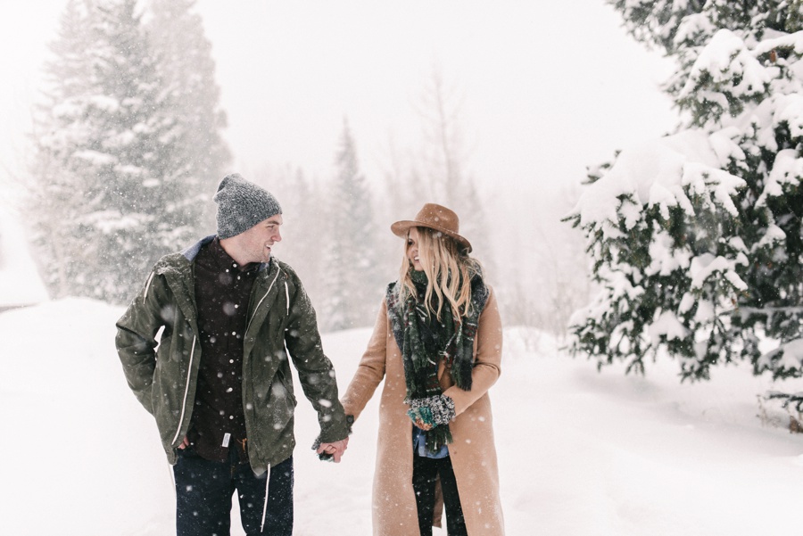 snowy mountain winter engagements_0044