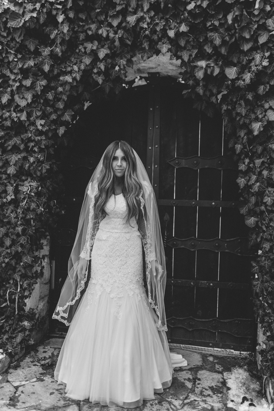 moody winter wedding, lace dress_0254