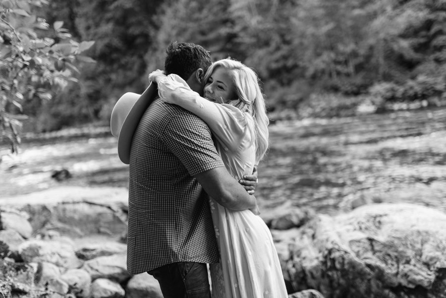 seattle-snoqualmie-falls-engagements_0009