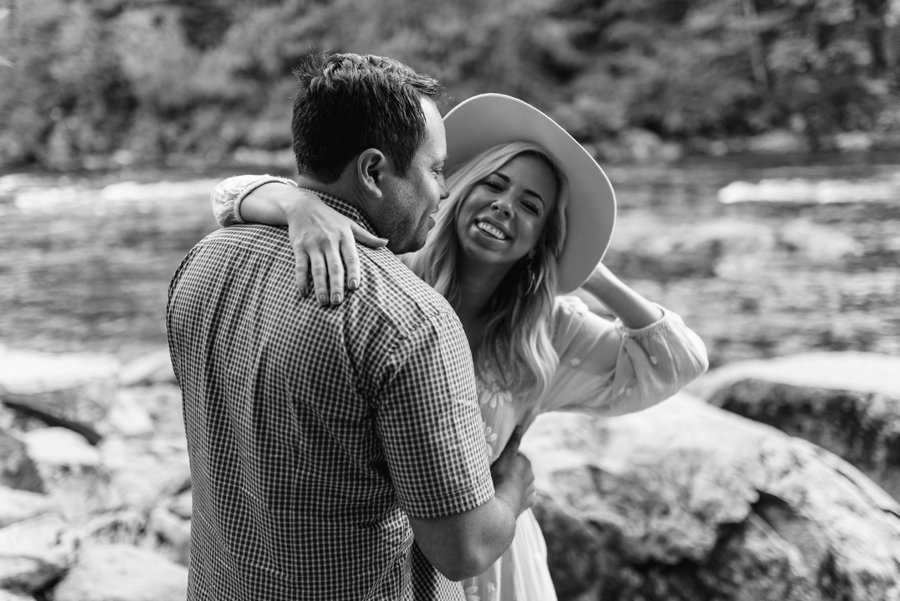 seattle-snoqualmie-falls-engagements_0013