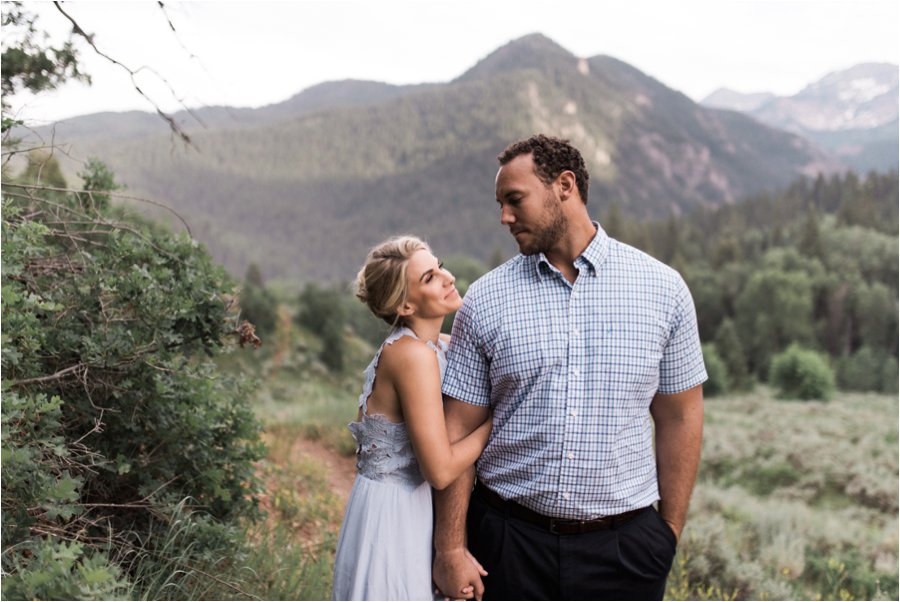 mountain-wedding-engagements-green-engagements-indie-wedding-dress-wedding-flowers_0020