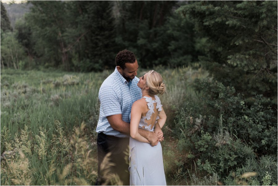 mountain-wedding-engagements-green-engagements-indie-wedding-dress-wedding-flowers_0025