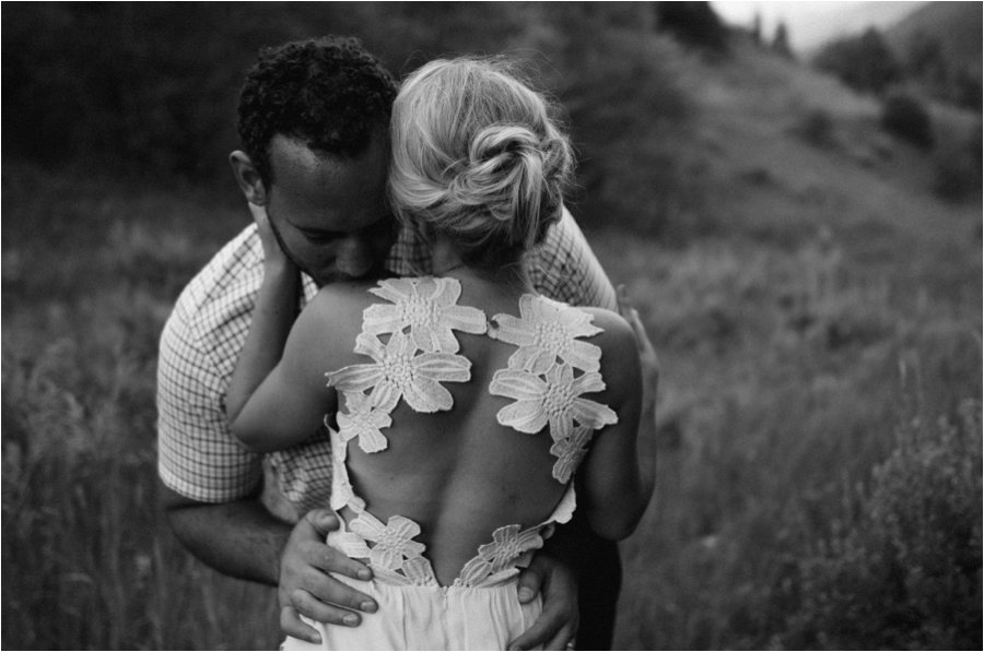 mountain-wedding-engagements-green-engagements-indie-wedding-dress-wedding-flowers_0031