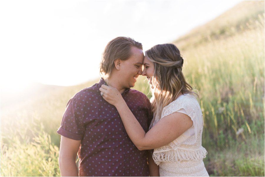 urban-wedding-engagements-city-skyline-intimate-couple-indie-photography_0002