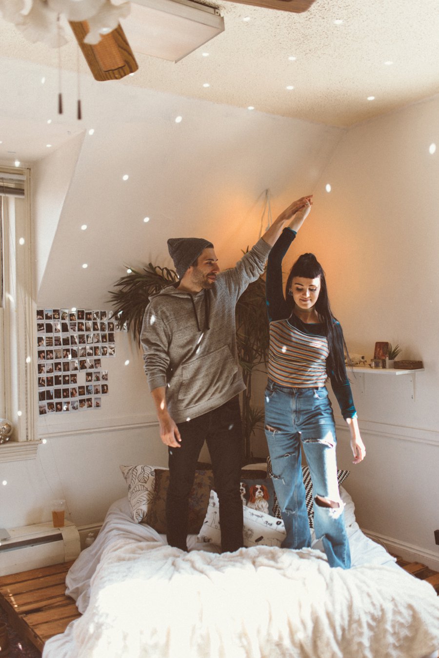 disco-ball-engagements-galaxy-light-engagements-indoor-engagements-indie-couple-indie-wedding-urban-outfitters-couple_0030