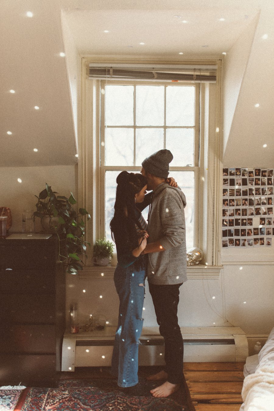 disco-ball-engagements-galaxy-light-engagements-indoor-engagements-indie-couple-indie-wedding-urban-outfitters-couple_0049