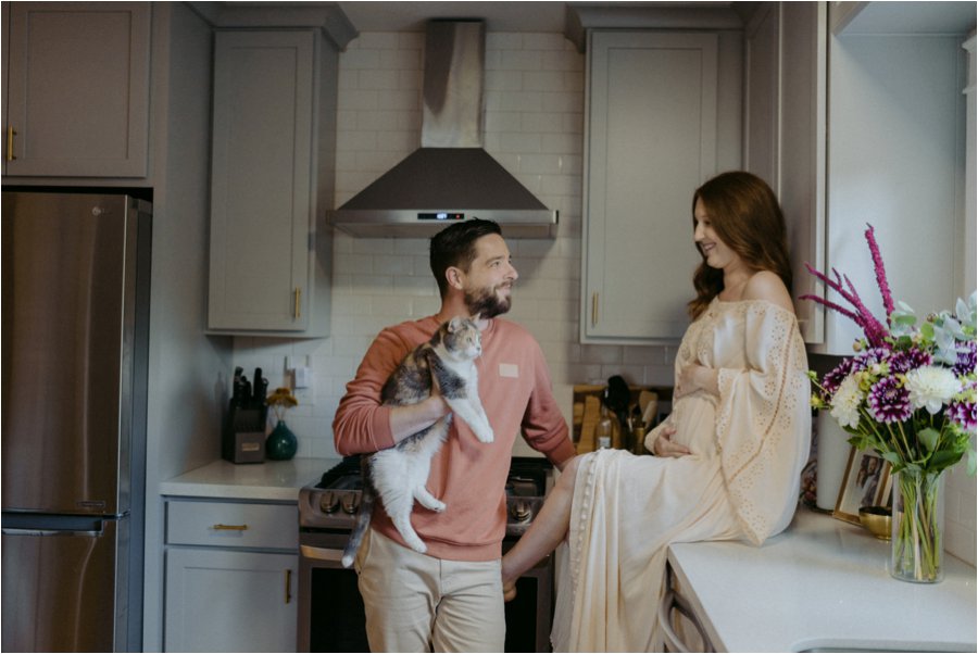 Fillyboo maternity dress, couples session in the kitchen with their cat